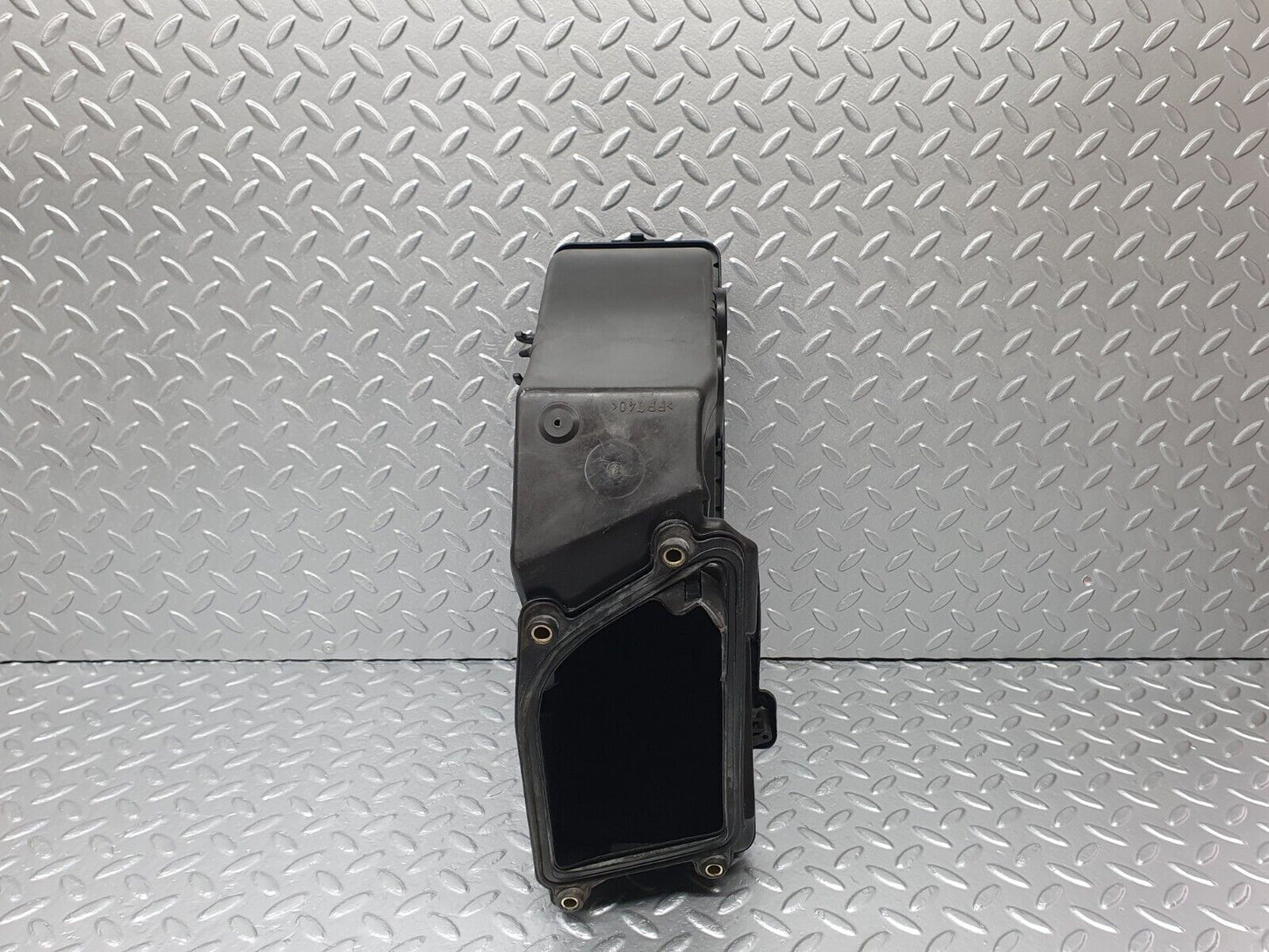 41817 Mercedes-Benz W202 C200 Fuse Box 2085400150 2025453700
