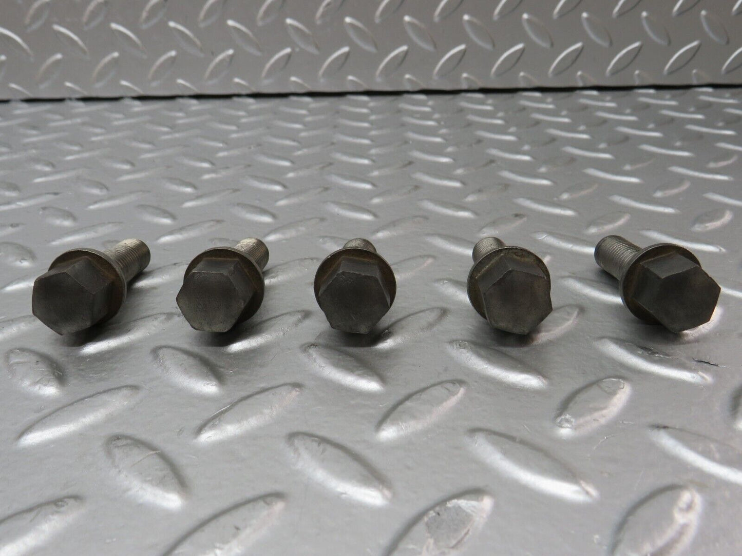 27935 Mercedes-Benz 5x Alloy Wheel Lug Bolt M12x1.5