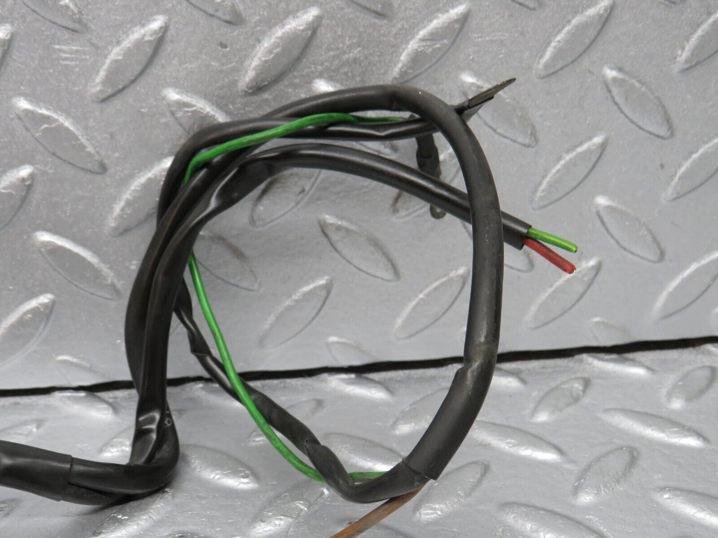 39099 Mercedes-Benz R107 500SL Diagnostic Connector 1235450026 1235450003 1075404808