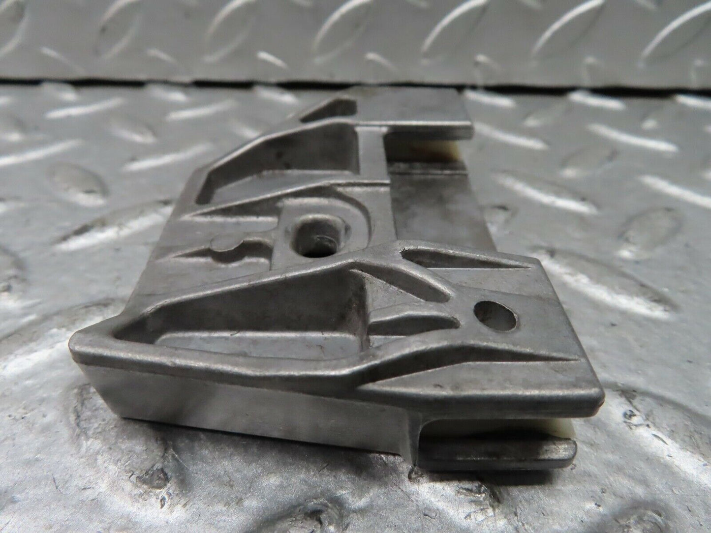 19631 Mercedes-Benz C140 CL420 Coupe Door Window Guide Bracket 1247250432