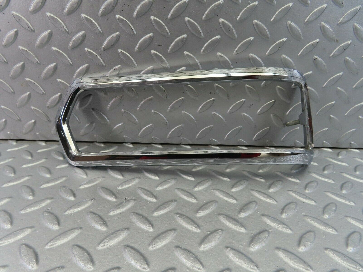 8839 Mercedes-Benz W108 Tail Light Chrome Frame Right 1088260259