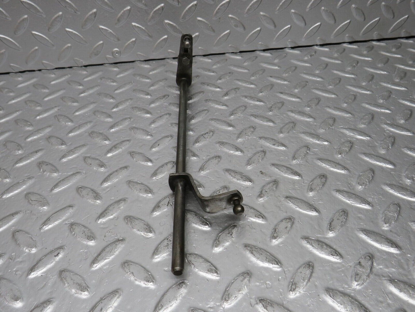32784 Mercedes-Benz C107 R107 350 V8 Accelerator Pedal Linkage