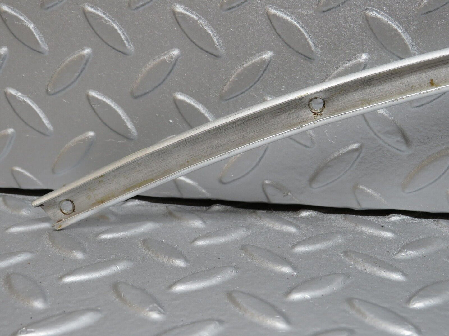 40150 Mercedes-Benz R107 350SL Hardtop Interior Roof Chrome