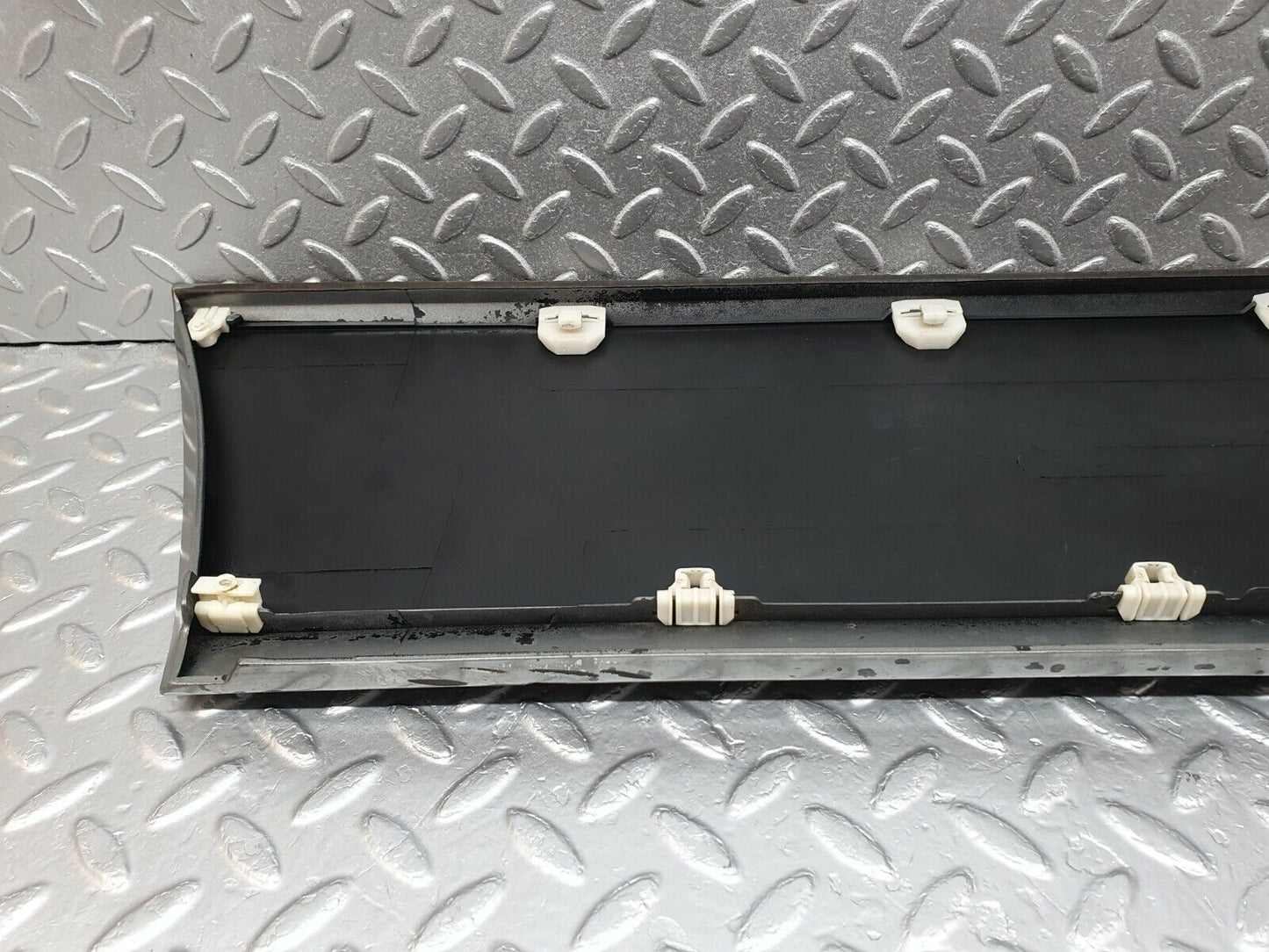 42873 Mercedes-Benz W201 190 Rear Left Door Moulding Trim 2016905740