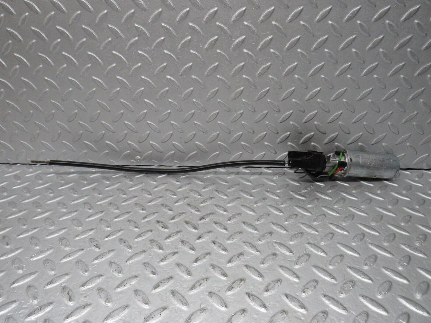 36851 Mercedes-Benz R129 300SL-24 Front Left Seat Adjustment Motor Bosch 1298200742 0390206653