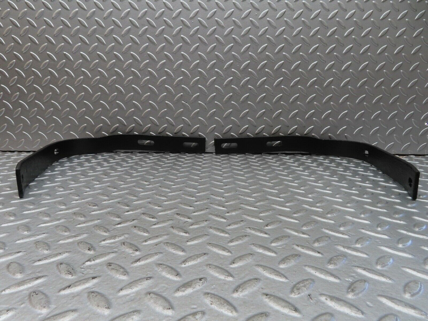 18771 Mercedes-Benz W120 W121 Ponton Front Bumper Bracket Holder
