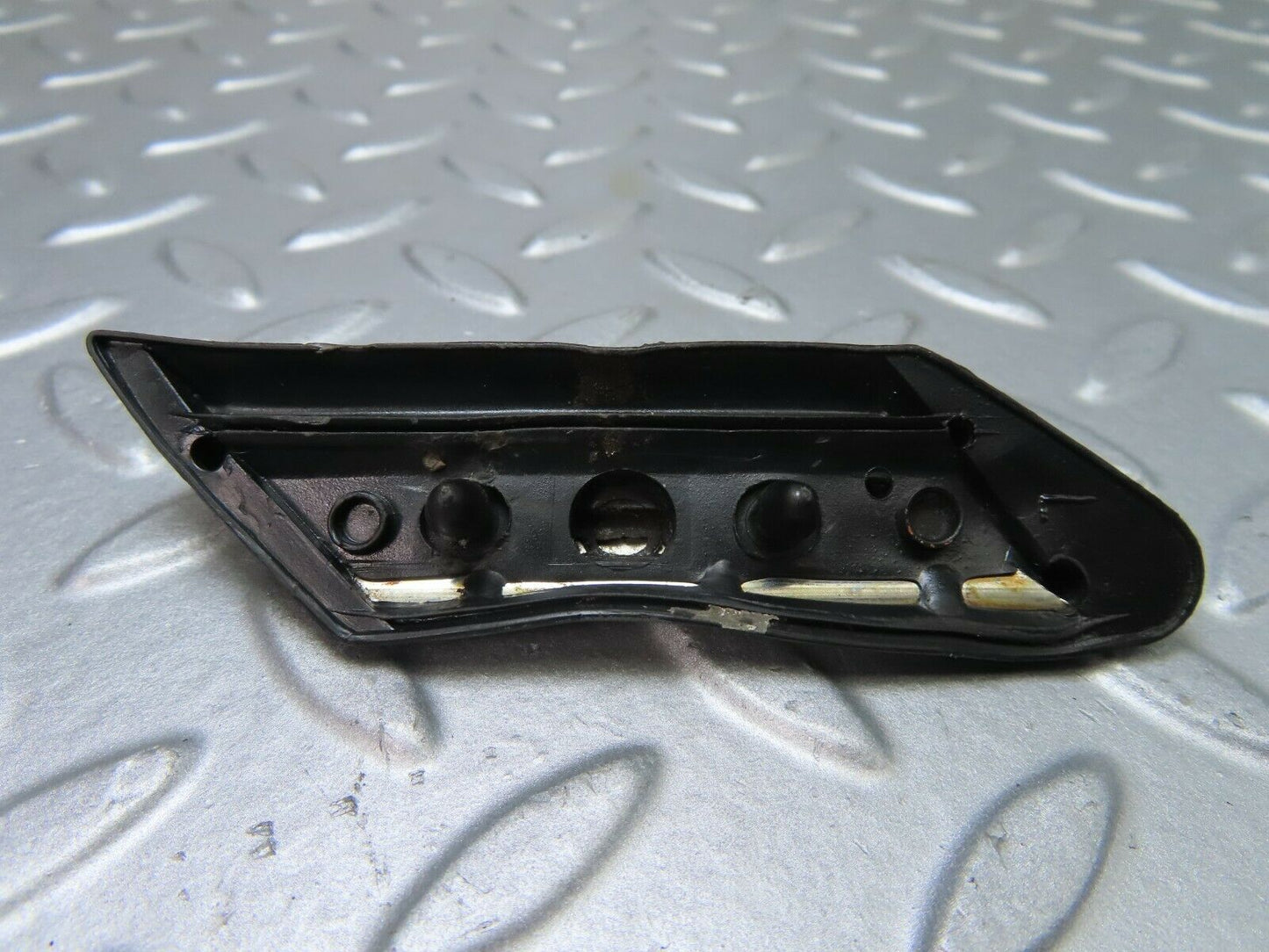 7265 Mercedes-Benz W116 450SE Rear Left Fender Wing Centre Chrome Trim