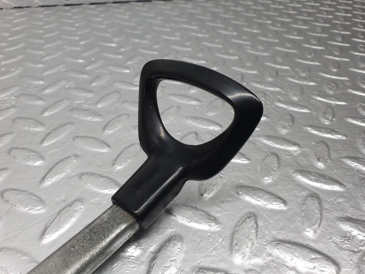 43095 Mercedes-Benz W108 280SE Front Right Seat Side Sliding Adjust Handle