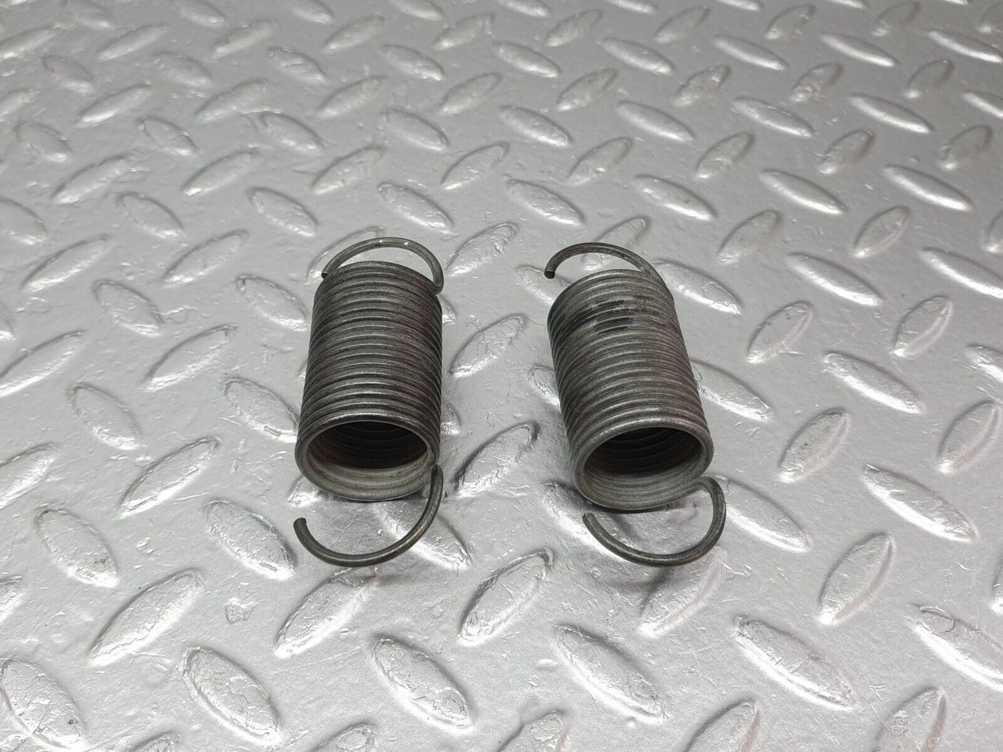 40793 Mercedes-Benz W123 300D Front Seat Adjustment Spring Pair
