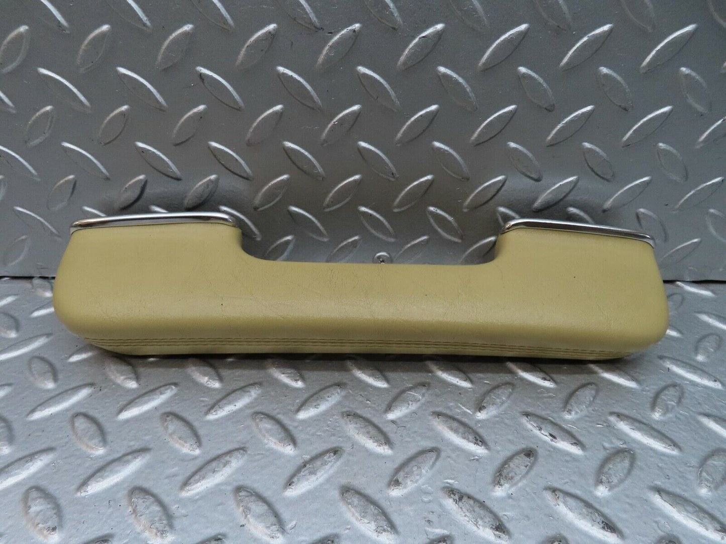 15303 Mercedes-Benz W123 230E Interior Door Handle Left 1239701901