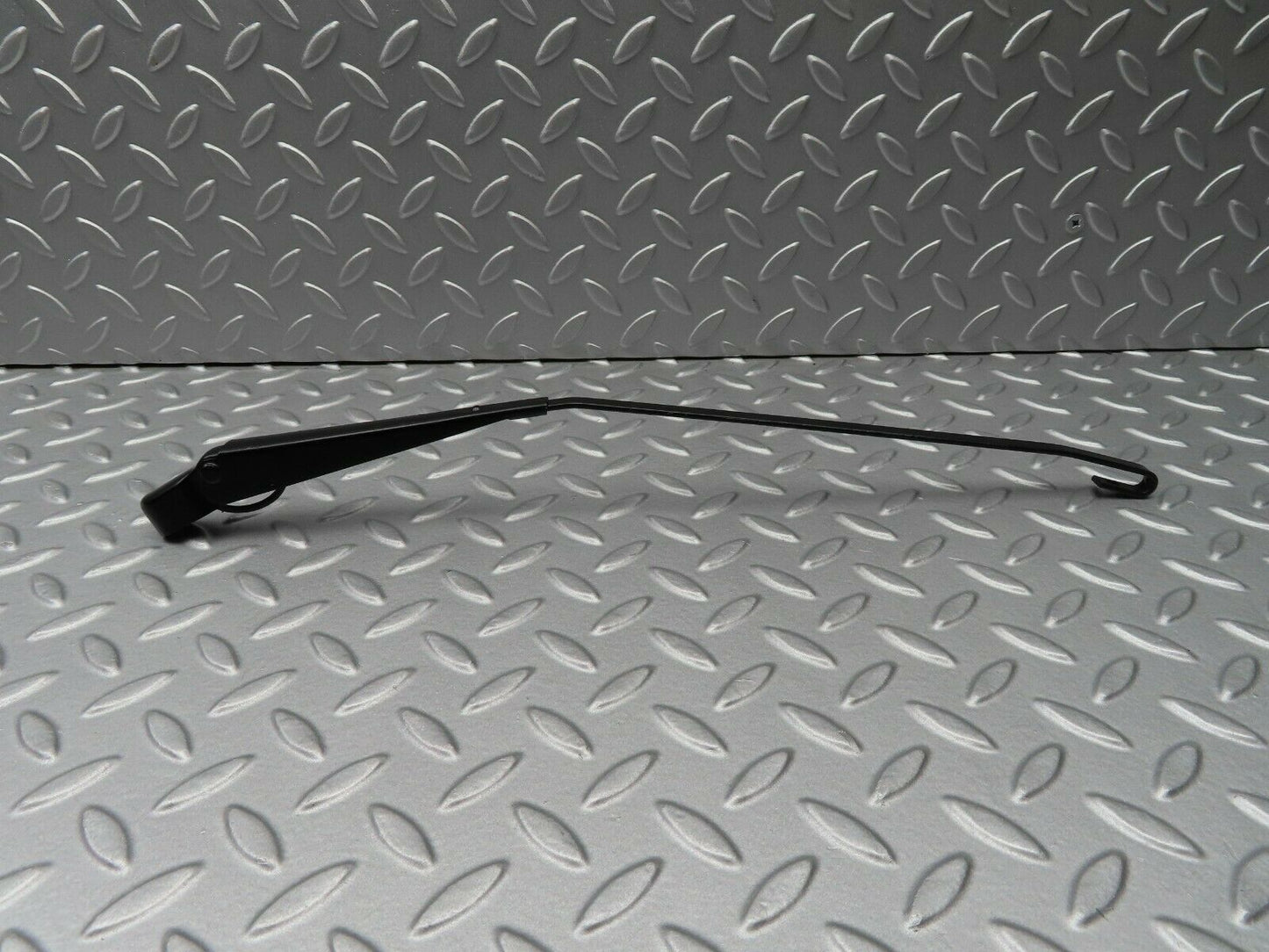 5166 Mercedes-Benz R107 350SL Coupe Wiper Arm Left