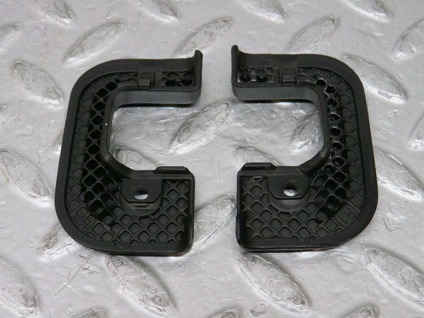 37748 Mercedes-Benz A124 320E Cabriolet Interior Door Latch Trim Pair