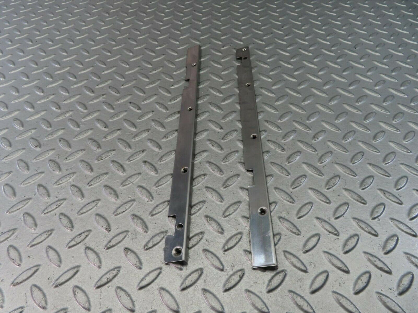 9450 Mercedes-Benz C124 300CE Coupe Sunroof Sliding Guide Rail Left And Right