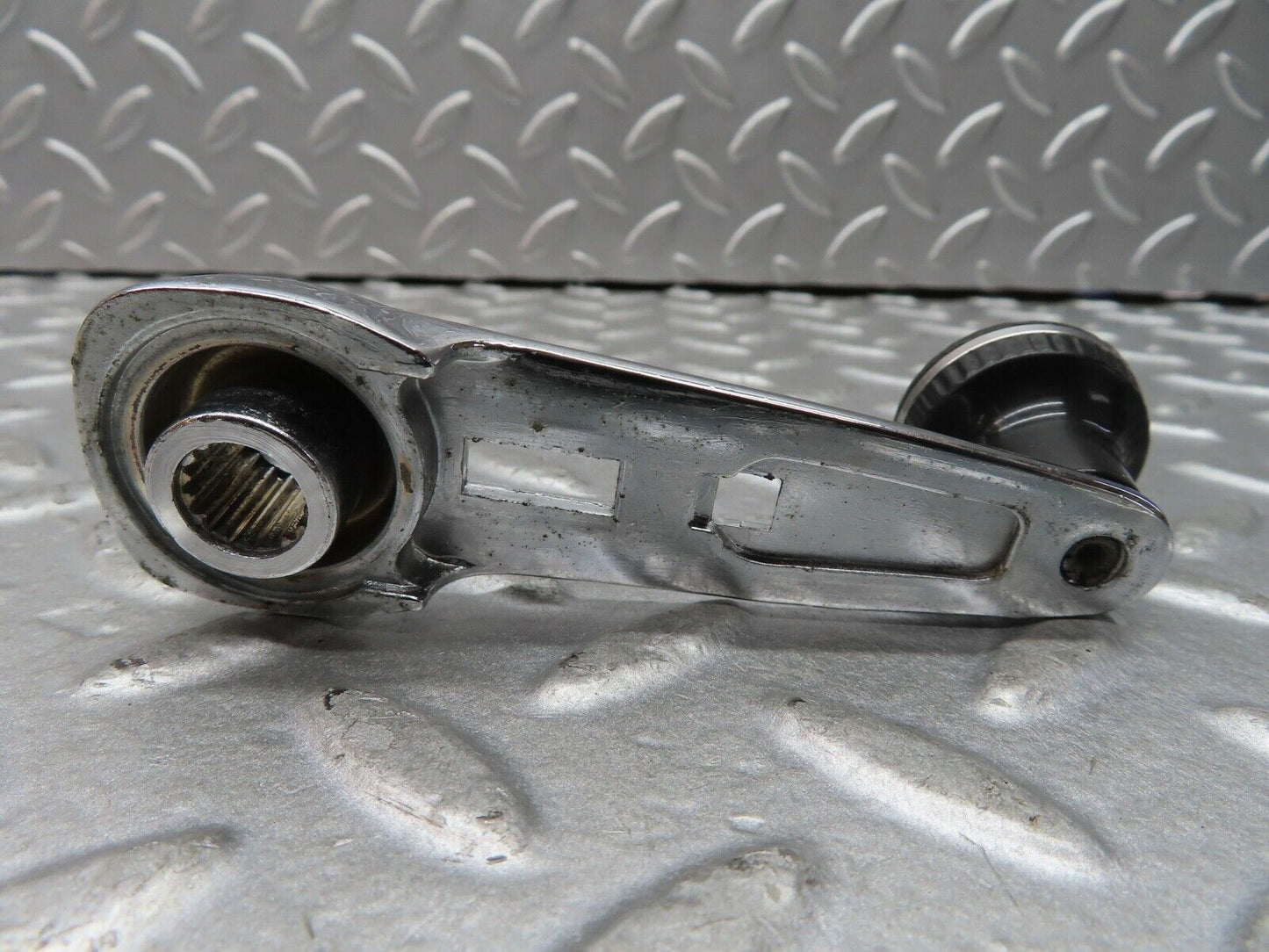 19261 Mercedes-Benz W123 300D Window Lifter Crank Handle