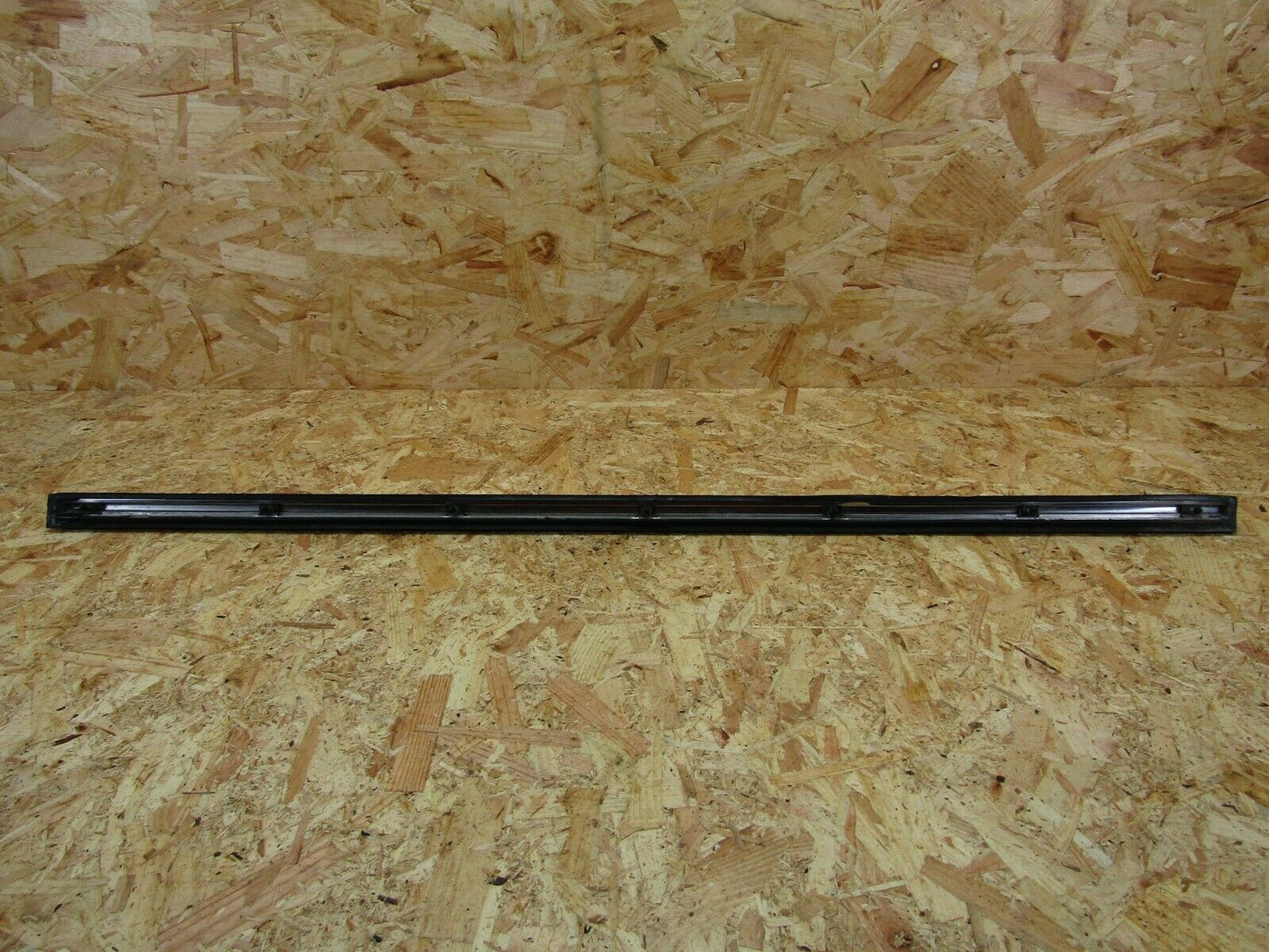 2171 Mercedes-Benz W116 350SE Front Right Door Centre Moulding Trim