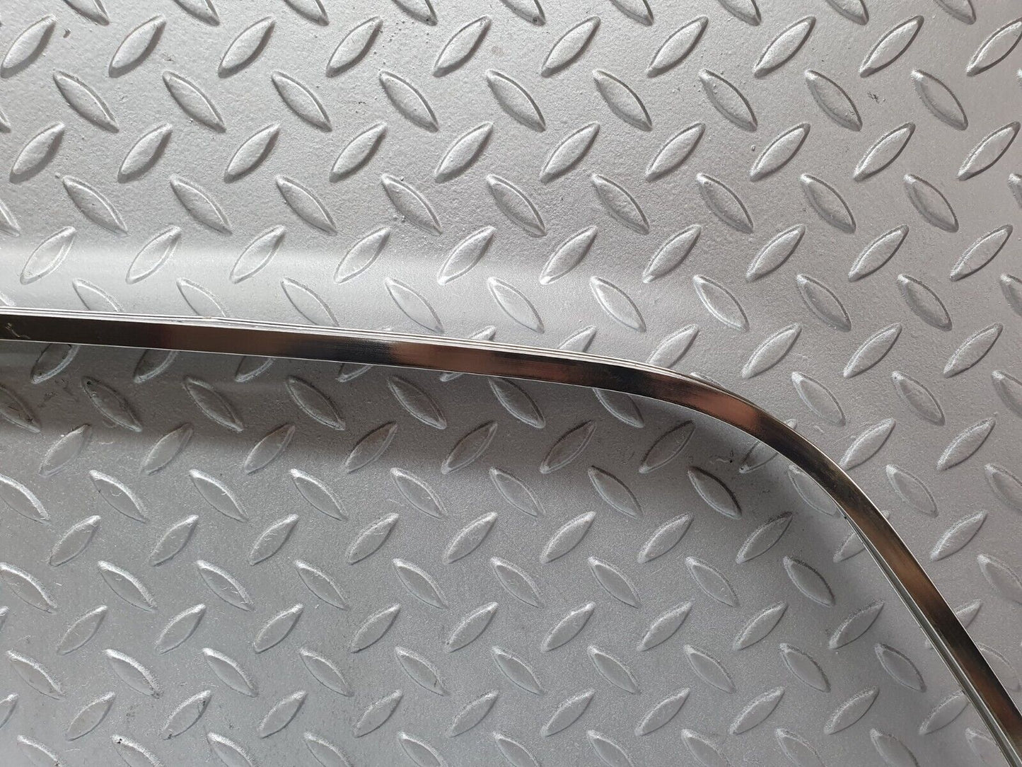 44200 Mercedes-Benz C123 230CE Coupe Chrome Roof Trim Cladding Right Side