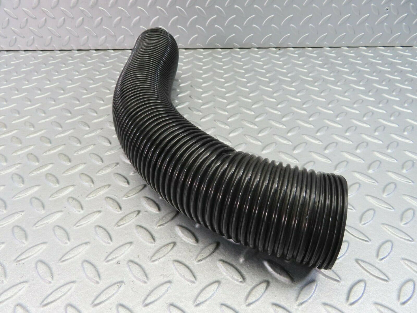 7878 Mercedes-Benz W115 220D Heater Pipe Air Pipe