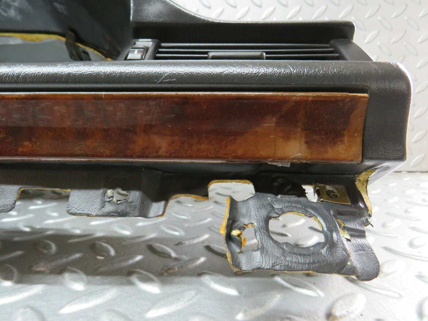 24255 Mercedes-Benz S124 220TE Wagon Dashboard Black