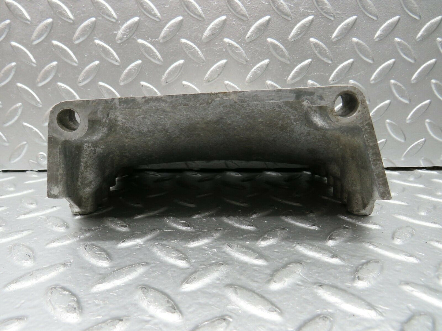 24049 Mercedes-Benz W123 280E Gearbox Support 1100140195