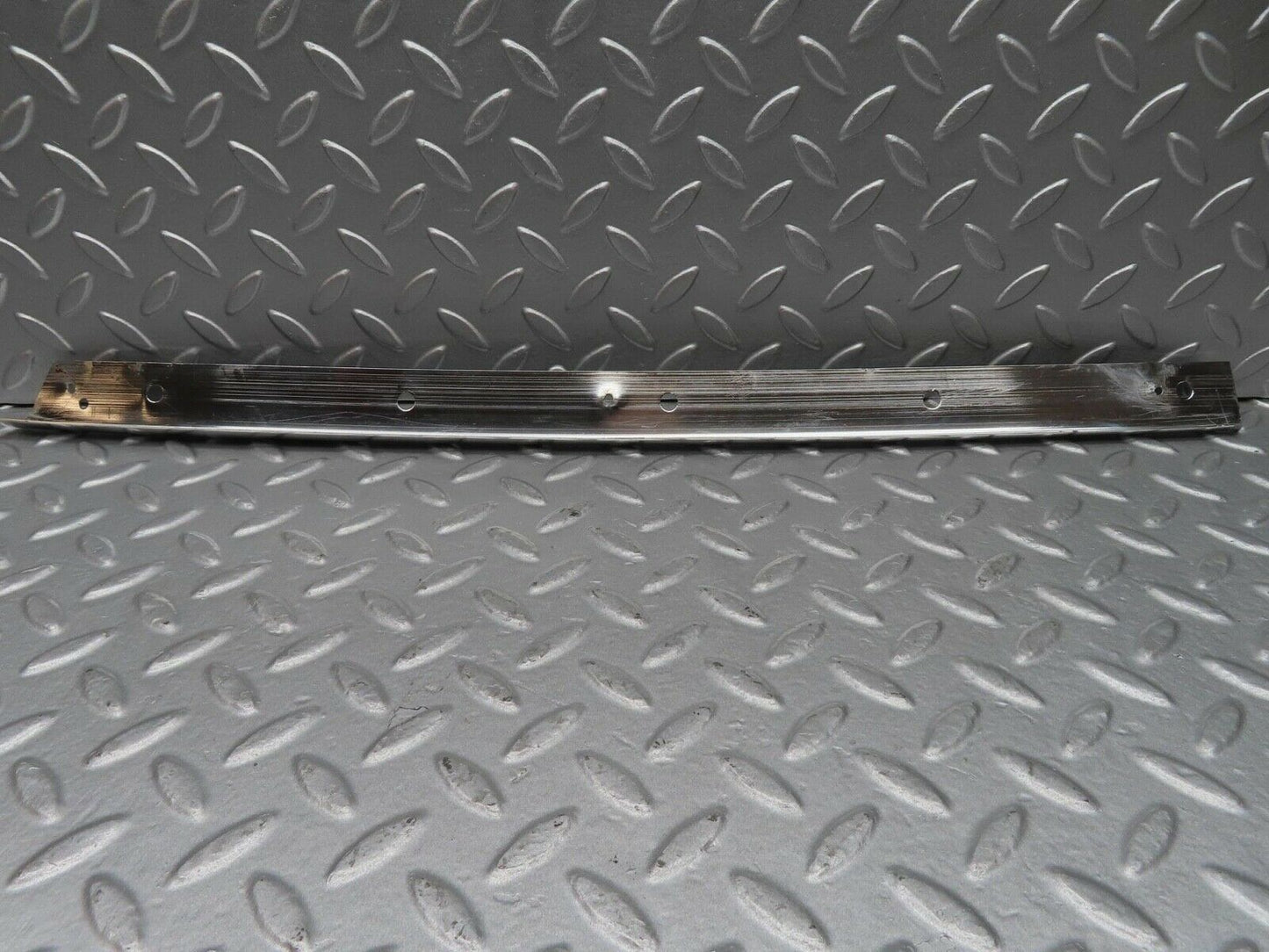 14090 Mercedes-Benz C107 280SLC Roof Chrome Moulding Trim Left Side