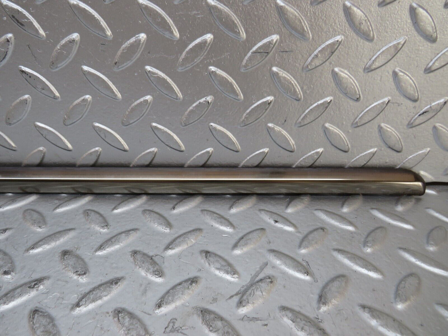 26461 Mercedes-Benz C124 220CE Coupe Rear Right Window Exterior Chrome Trim