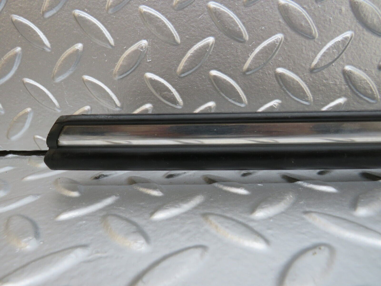 25600 Mercedes-Benz W123 200 Front Right Door Lower Moulding Trim