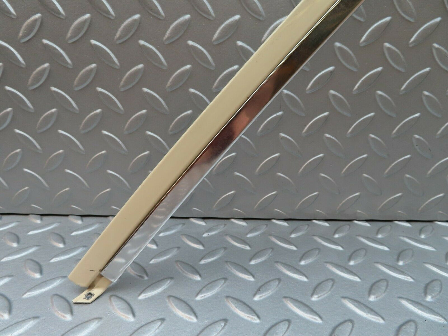 4024 Mercedes-Benz S123 200T Wagon Window Frame Rear Right