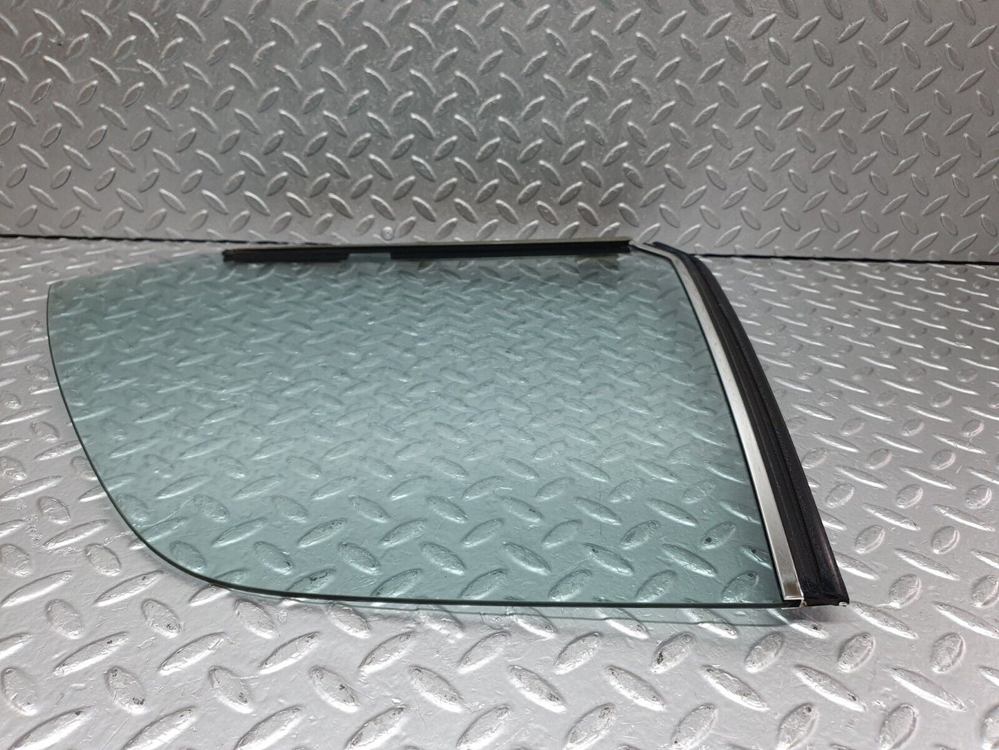 44183 Mercedes-Benz C123 230CE Coupe Rear Left Window Glass