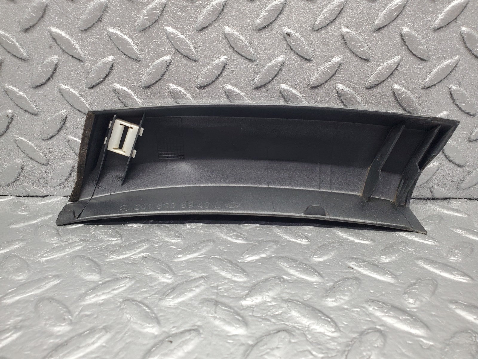 W201 Baby Benz front left fender wing moulding used OEM