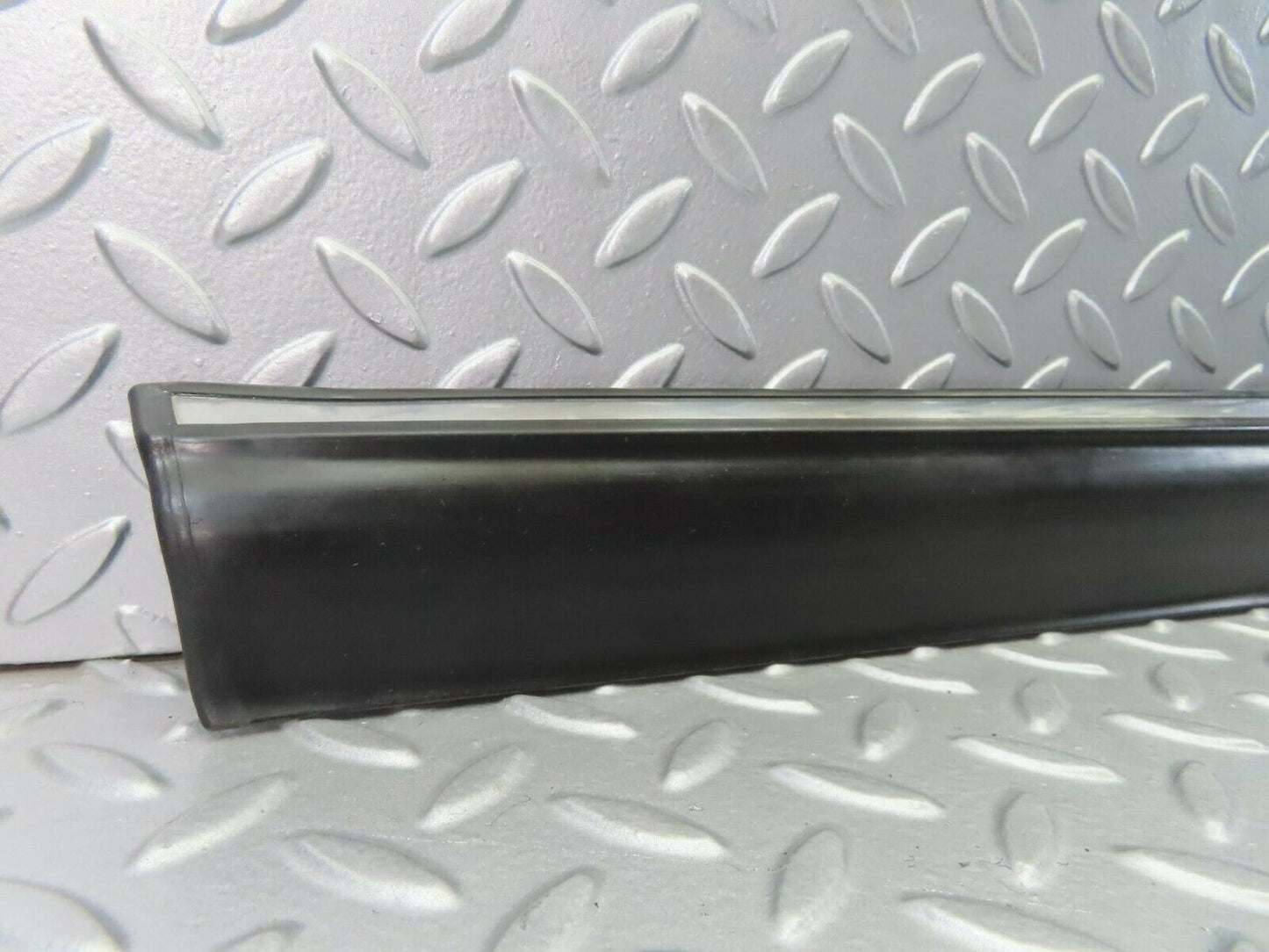 10124 Mercedes-Benz C123 230CE Coupe Left Door Lower Trim