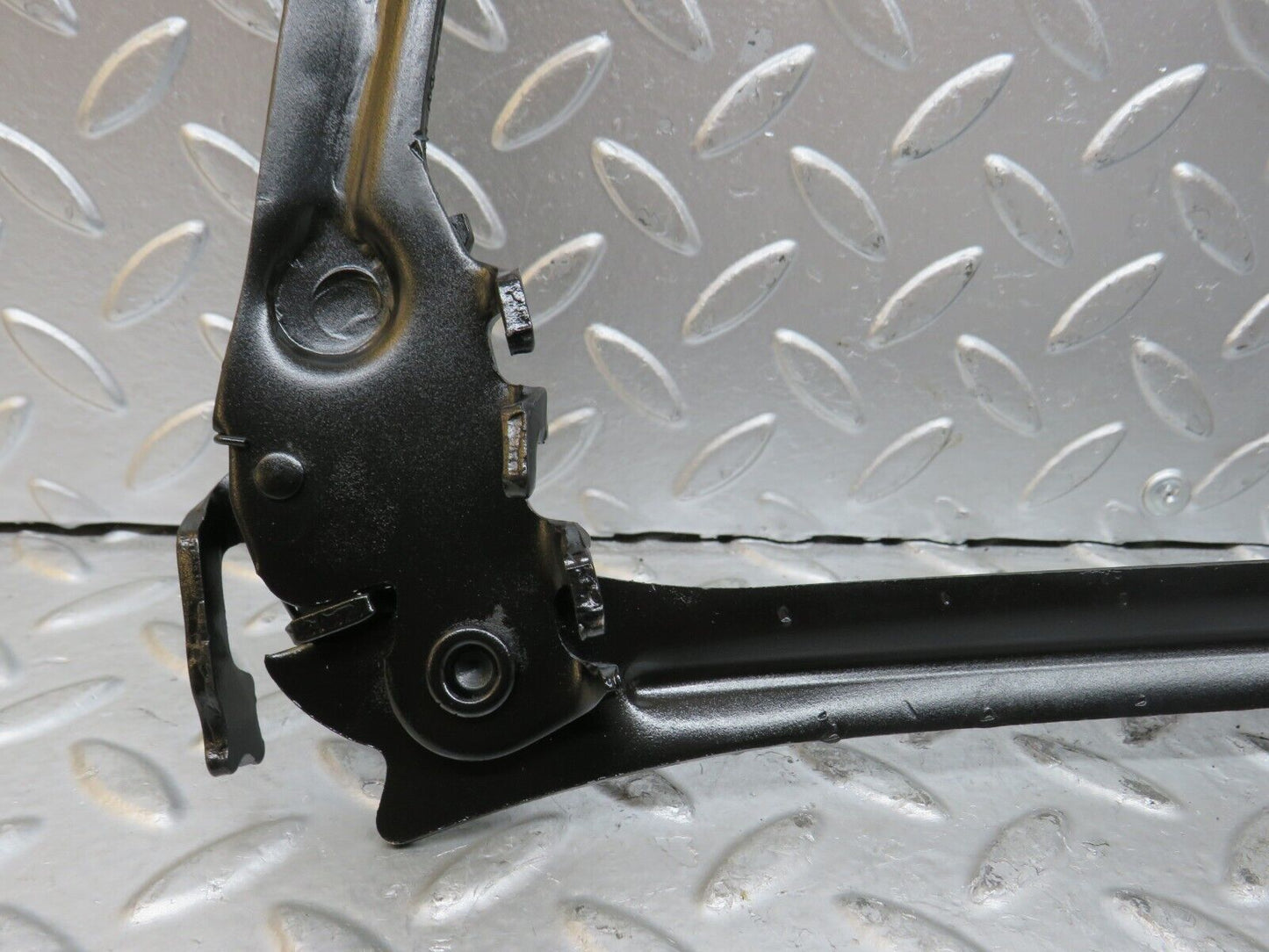 28450 Mercedes-Benz S123 240D Wagon Bonnet Hinge Right Side