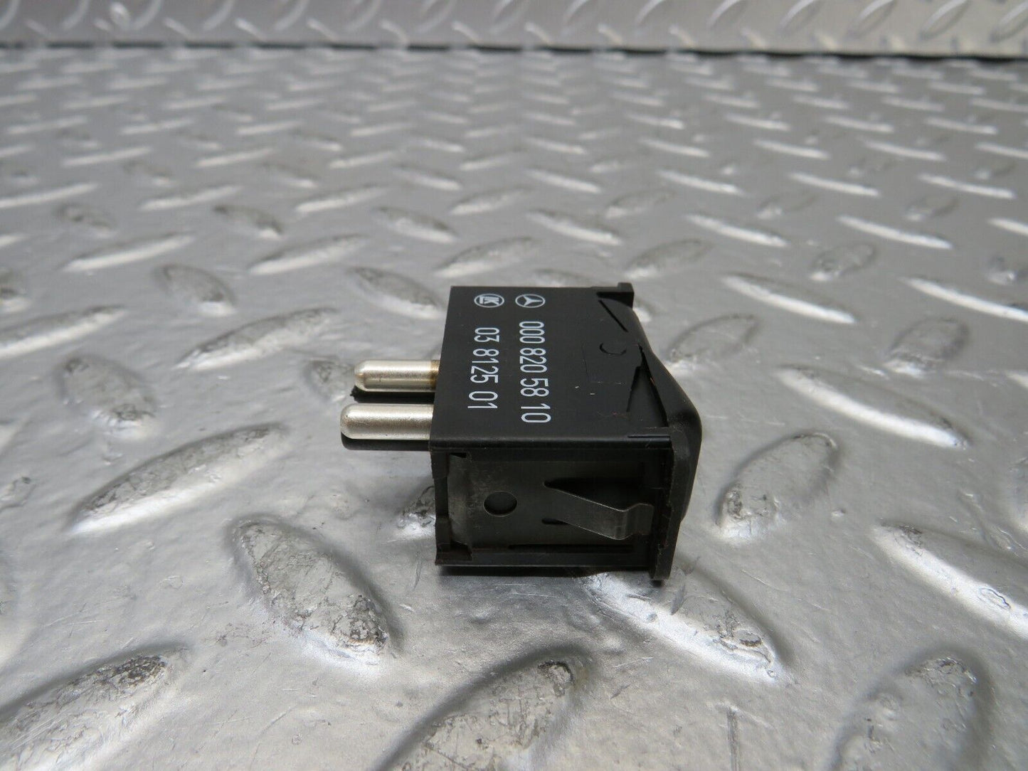 25344 Mercedes-Benz W201 190D Interior Dome Light Switch 0008205810