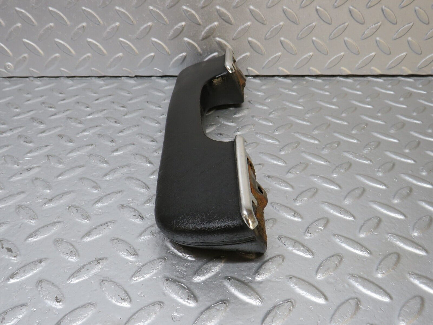 40553 Mercedes-Benz W123 300D Front Right Interior Door Handle Black 1239702001