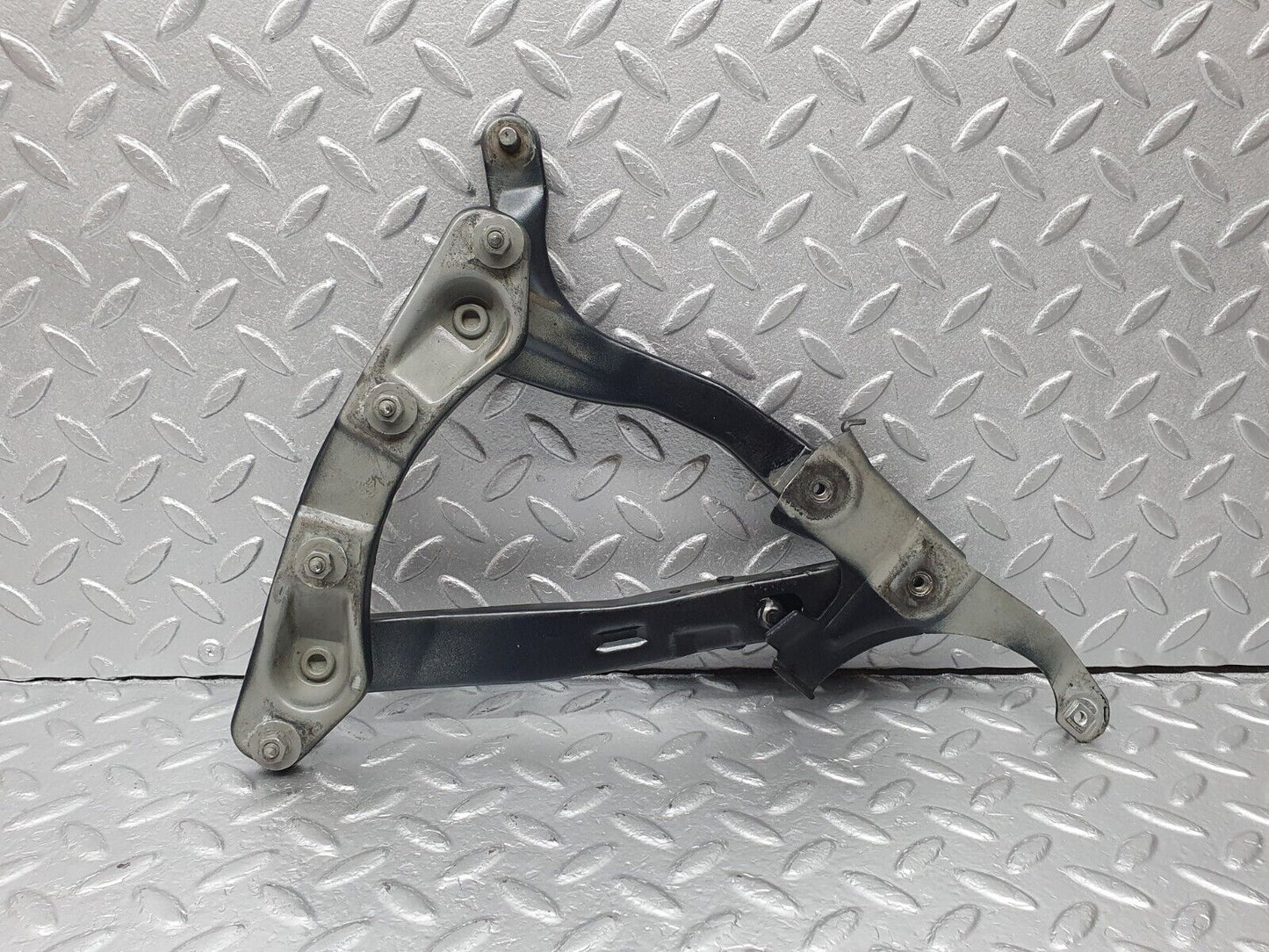 41873 Mercedes-Benz W202 C200 Bonnet Hinge Right Side 2028800228