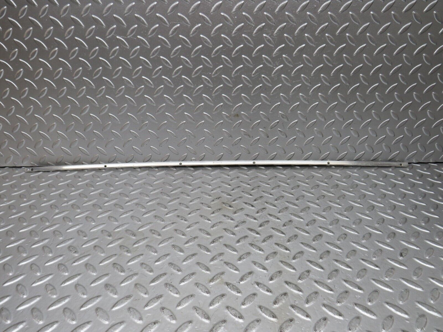 27444 Mercedes-Benz W123 280E Sunroof Chrome Trim