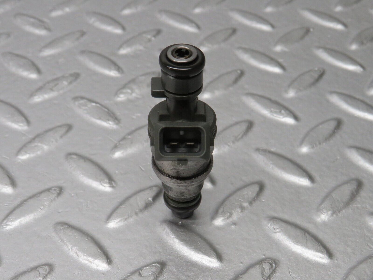 38145 Mercedes-Benz A124 320E Cabriolet Fuel Injector Bosch 0280155209 0000787323