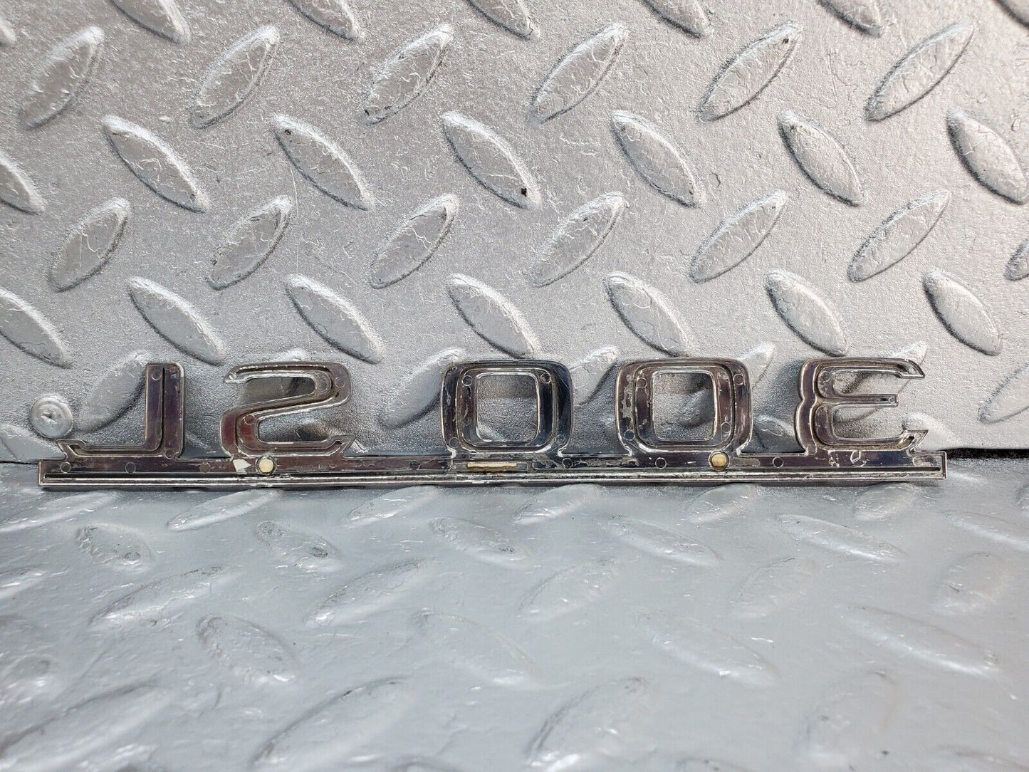 45229 Mercedes-Benz R129 300SL Coupe Trunk Badge Emblem