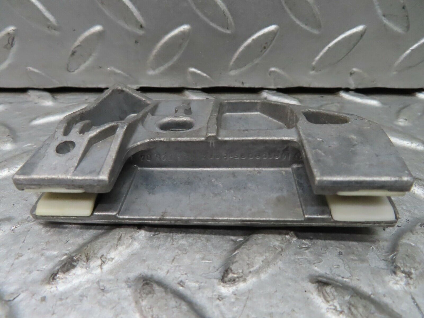 19630 Mercedes-Benz C140 CL420 Coupe Door Window Guide Bracket 1247250432
