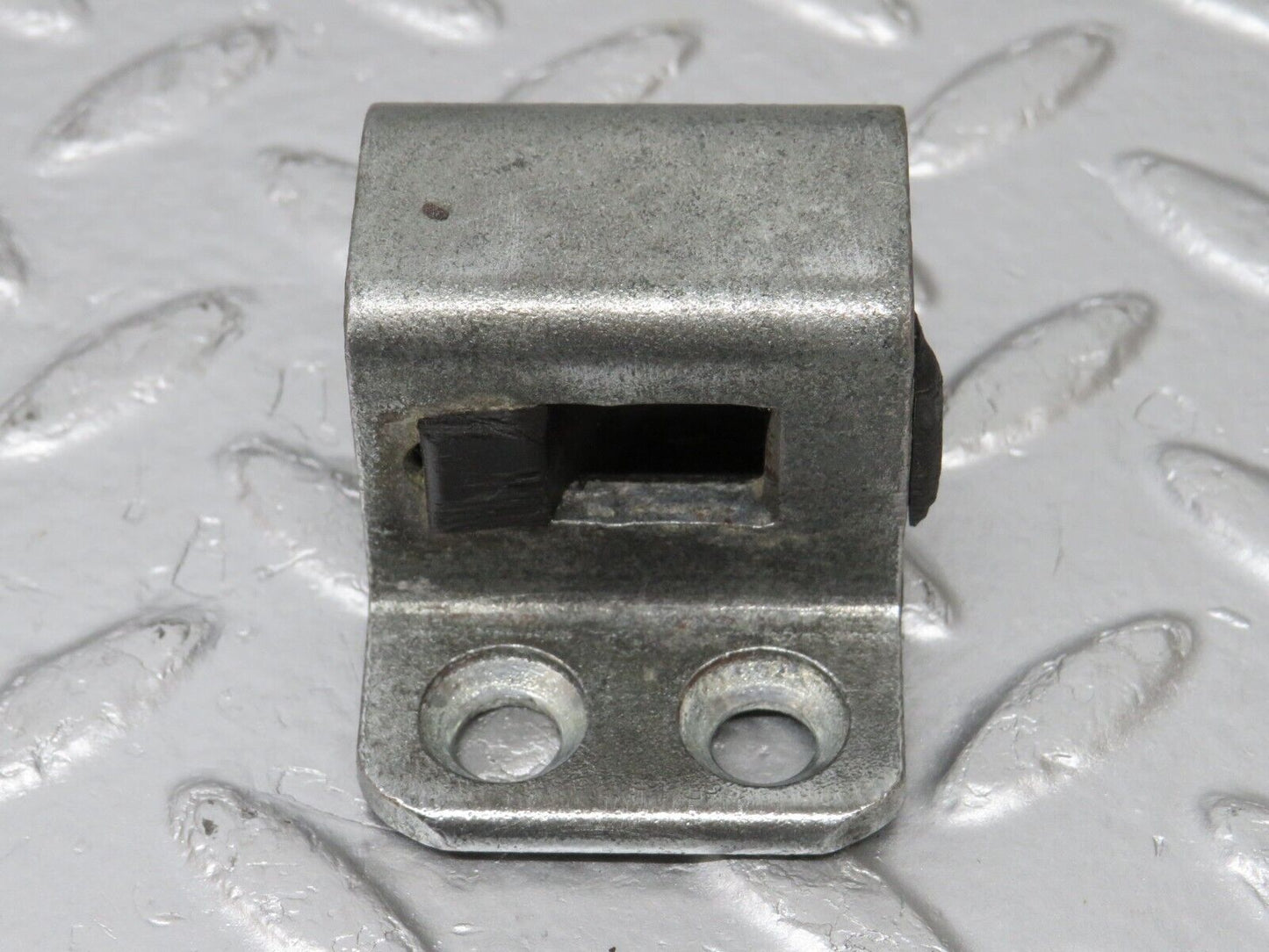 34425 Mercedes-Benz C126 380SEC Coupe Door Lock Latch Left Side