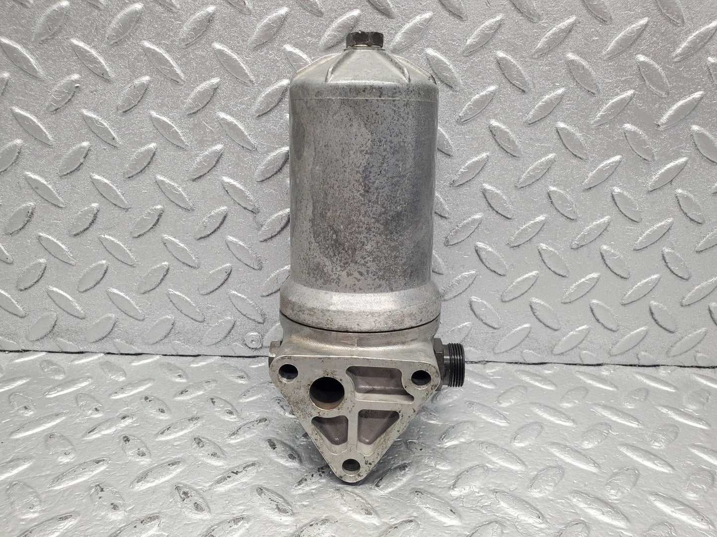 W112 oil filter housing used OEM