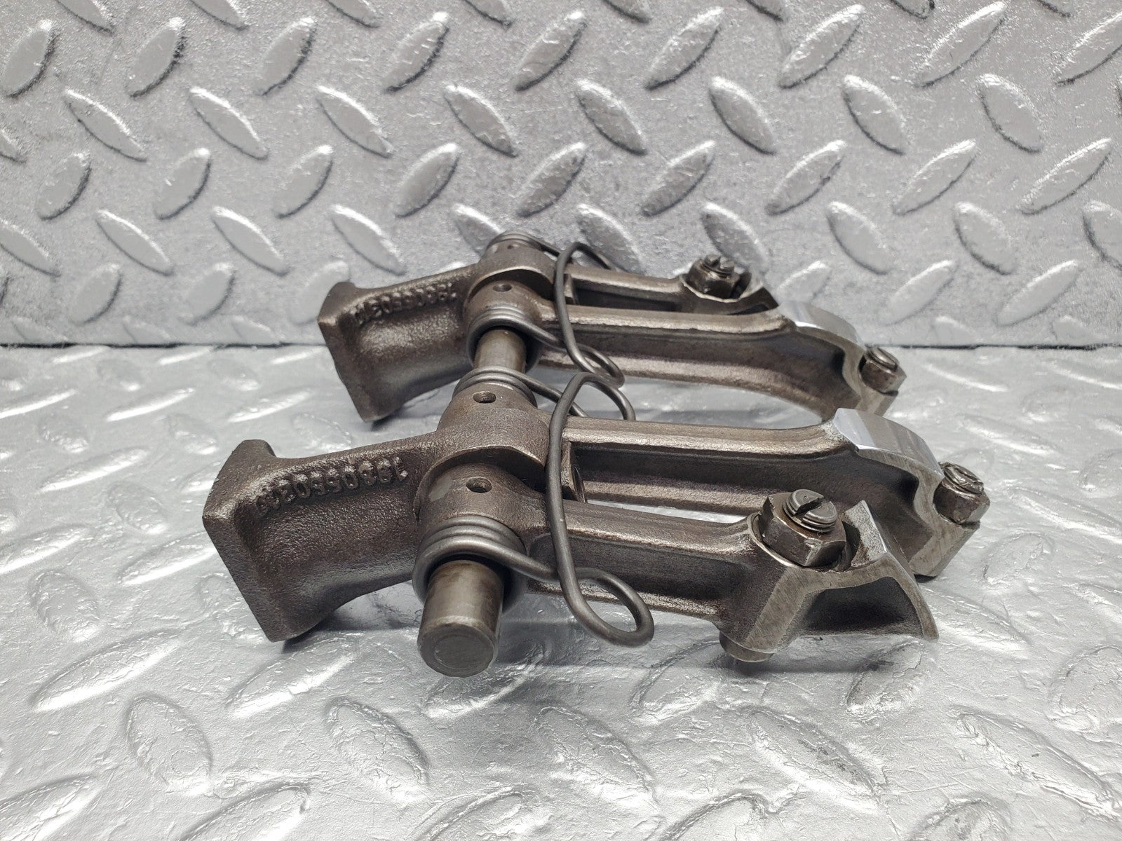 W112 rocker arm support arm and shaft used OEM