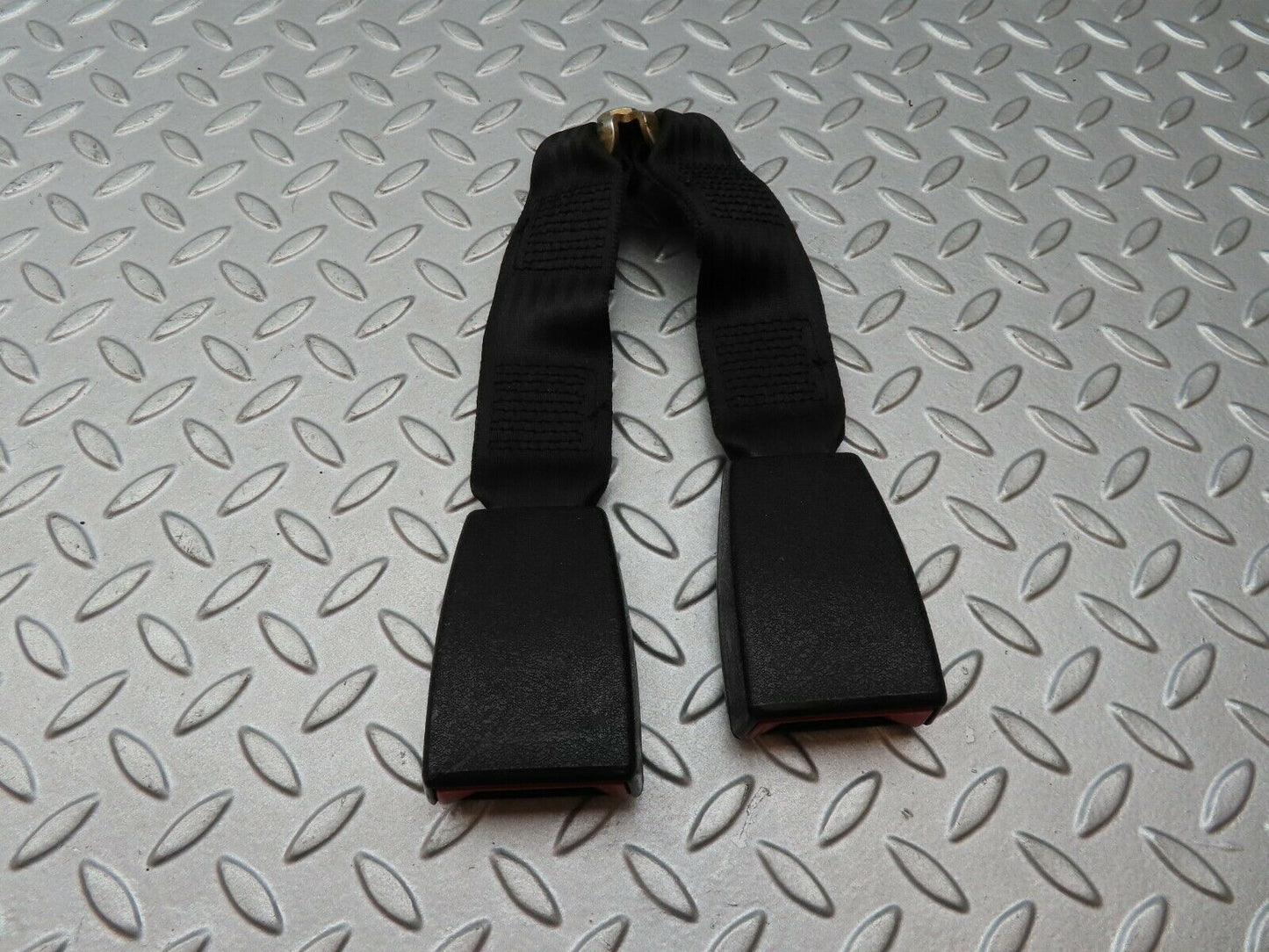 4408 Mercedes-Benz W123 230E Seat Belt Buckle Rear Middle 1238604969