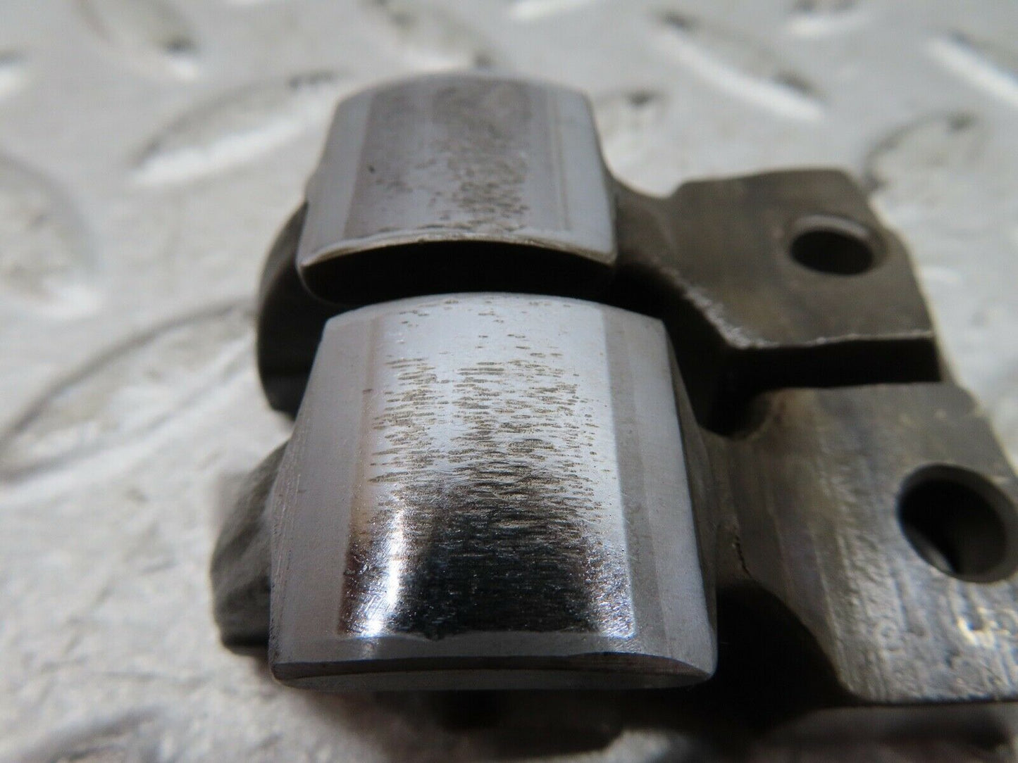 17863 Mercedes-Benz W116 450SEL Valve Rocker Arm