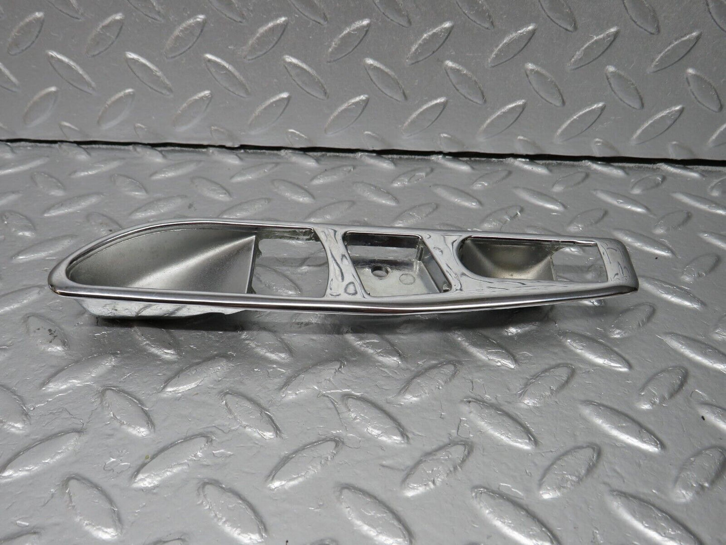 40009 Mercedes-Benz R107 350SL Interior Door Handle Chrome Surround Right