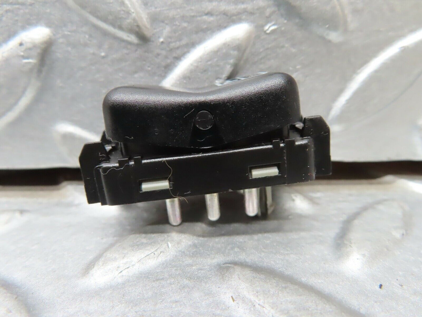 19724 Mercedes-Benz C140 CL420 Coupe Central Locking Switch 2028203910