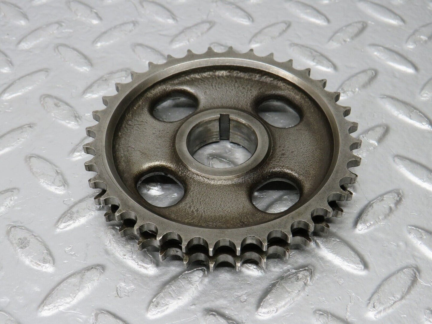 32948 Mercedes-Benz C107 R107 450 V8 Camshaft Timing Gear 1160520601