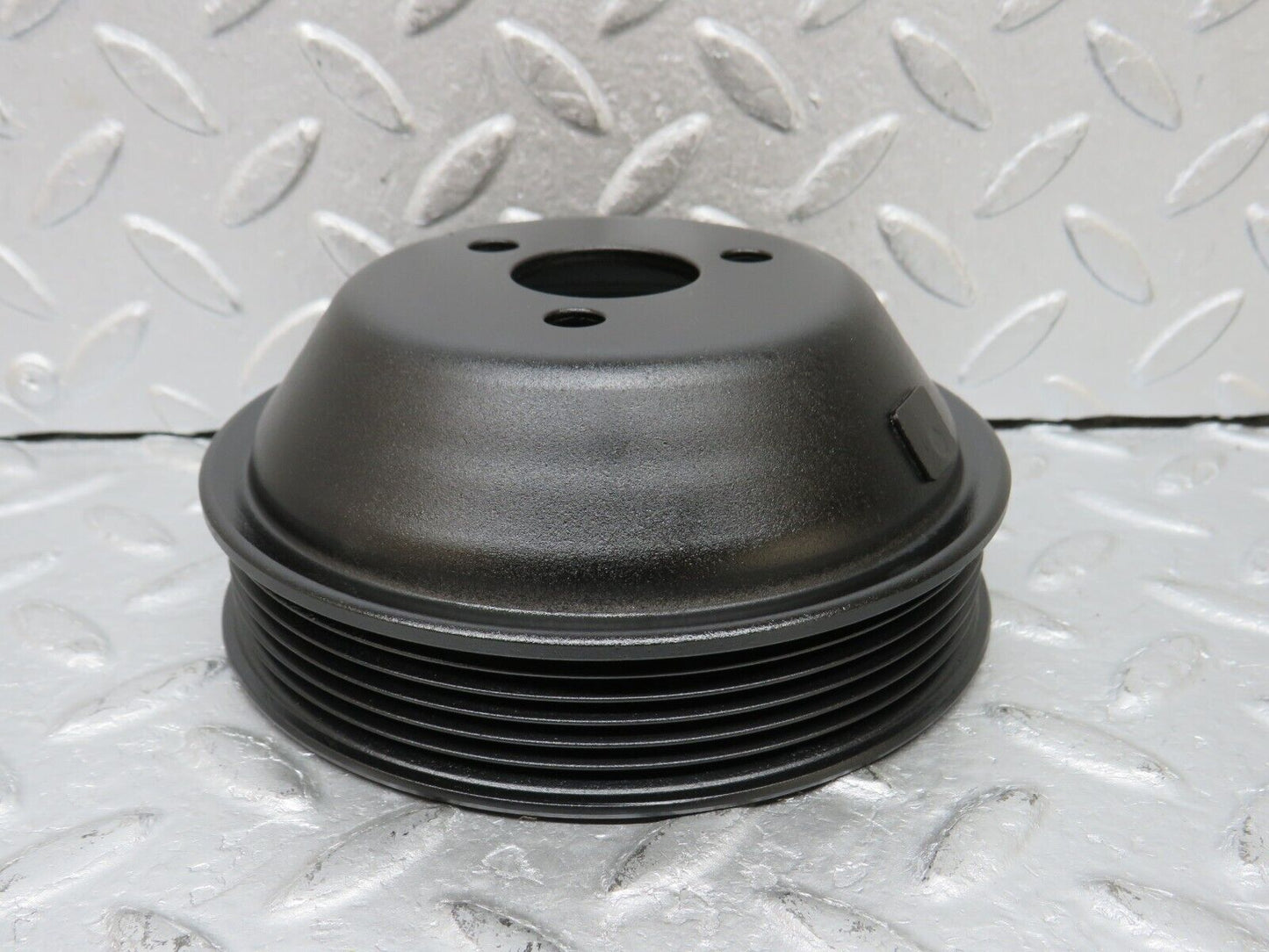 38103 Mercedes-Benz A124 320E Cabriolet Water Pump Pulley 1042300015