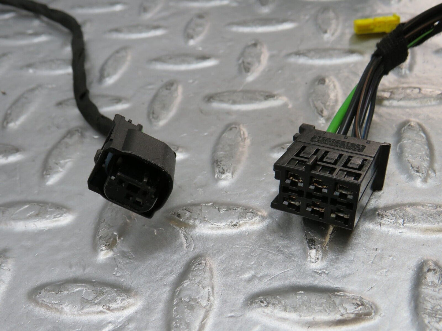 35245 Mercedes-Benz W221 Front Right Door Wire Harness 2214401813