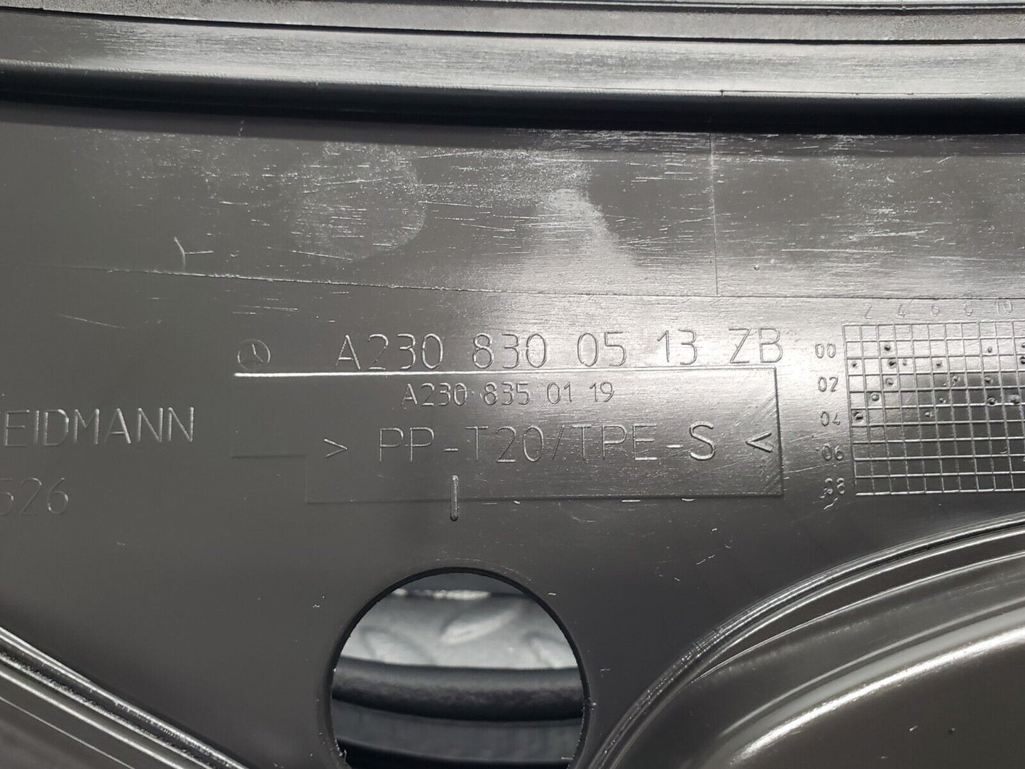44207023