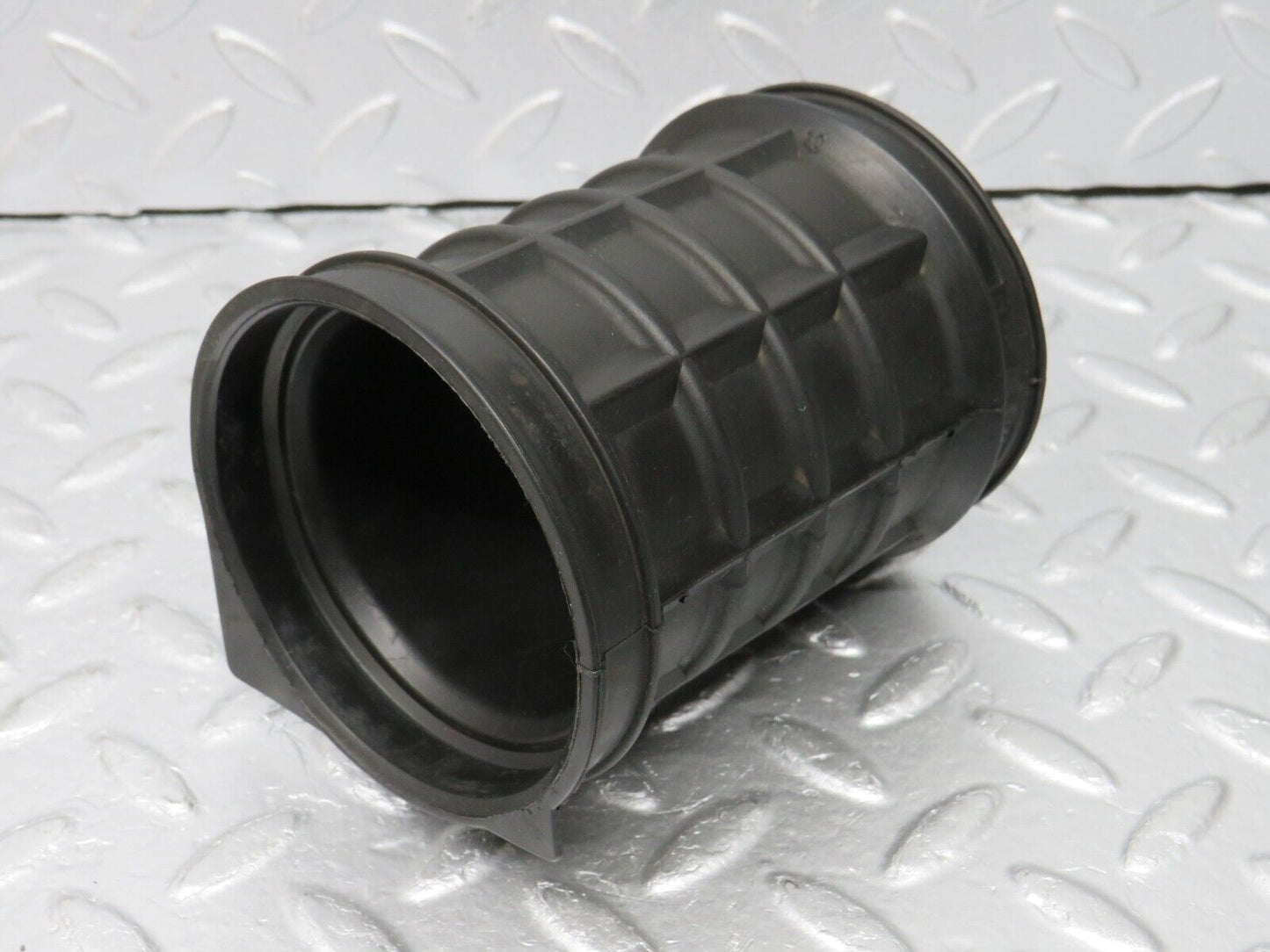 39406 Mercedes-Benz R129 320SL Coupe Air Intake Pipe 1041410990